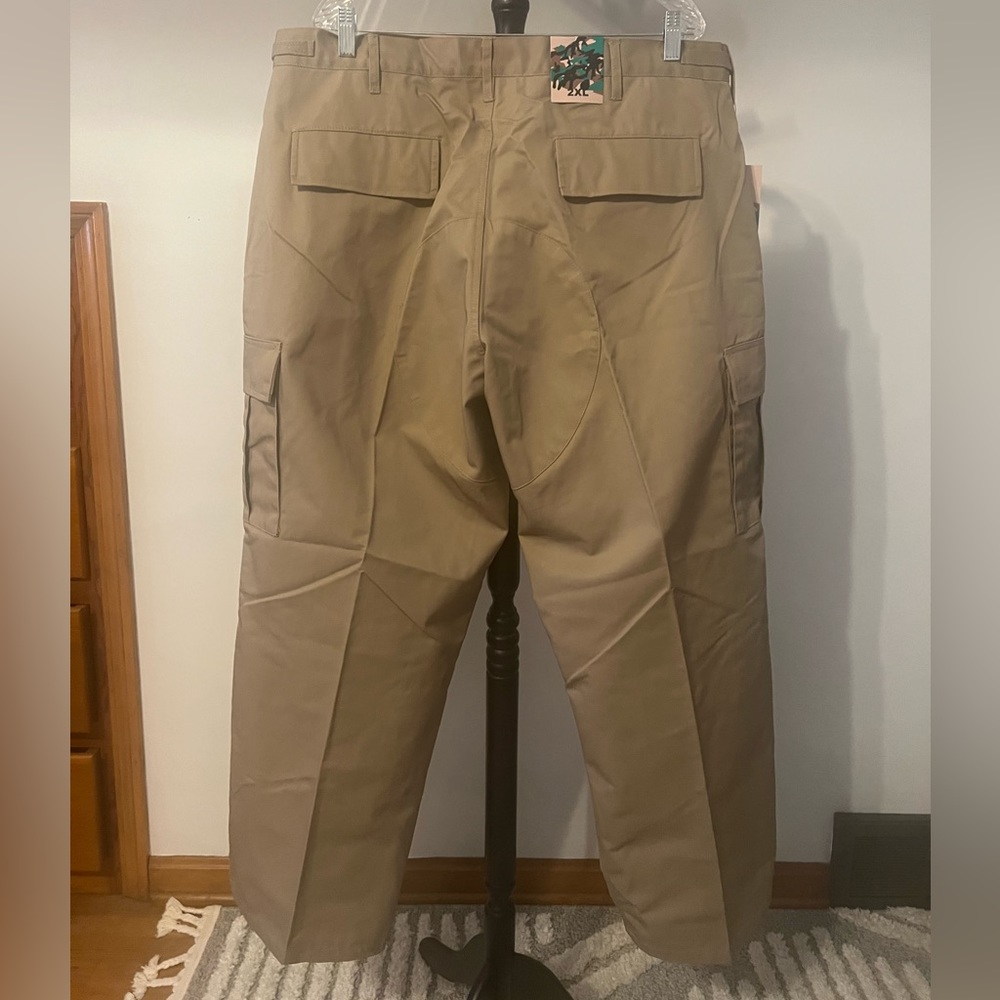 NWT MEN’s Royal Blue 2XL Khaki Army Pants! Cargo Pockets! - Picture 5 of 7